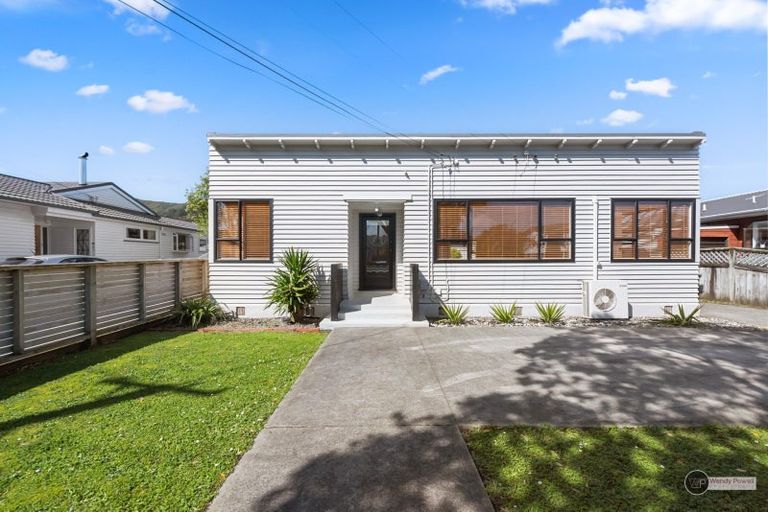 Photo of property in 9a Fergusson Street, Waterloo, Lower Hutt, 5011