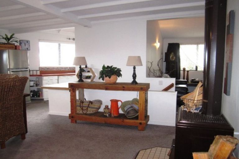 Photo of property in 21b Huia Street, Waikanae, 5036