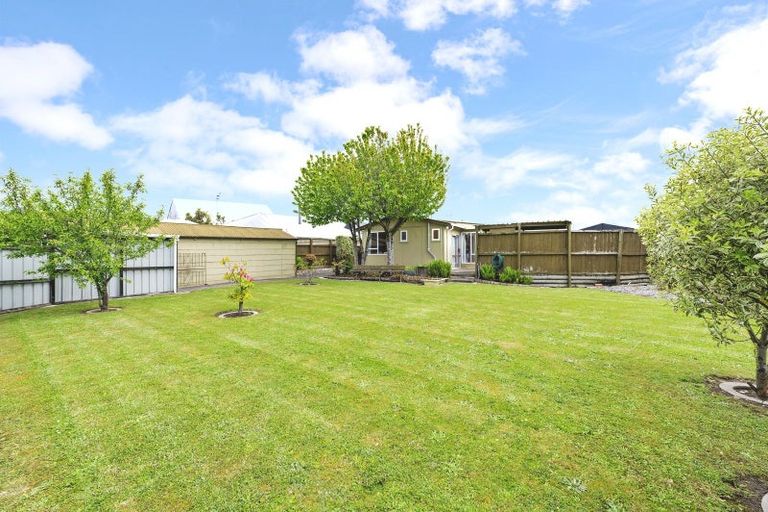 Photo of property in 29 Reserve Road, Waikuku Beach, 7473