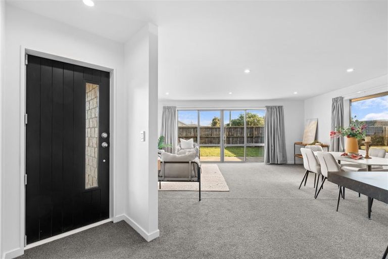 Photo of property in 98 Gilberthorpes Road, Hei Hei, Christchurch, 8042