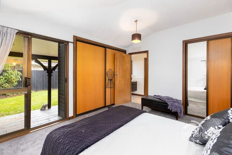 Photo of property in 270 Memorial Avenue, Burnside, Christchurch, 8053