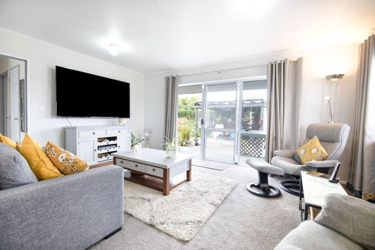 Photo of property in 11c Hinton Road, Taradale, Napier, 4112
