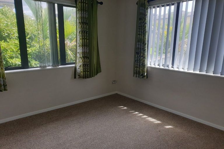 Photo of property in 14 Nandi Lane, Ranui, Auckland, 0612