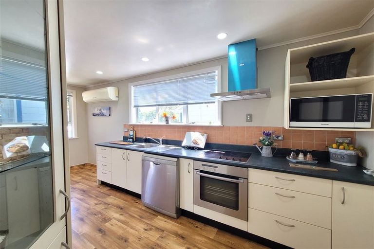 Photo of property in 193 Oxford Terrace, Avalon, Lower Hutt, 5011