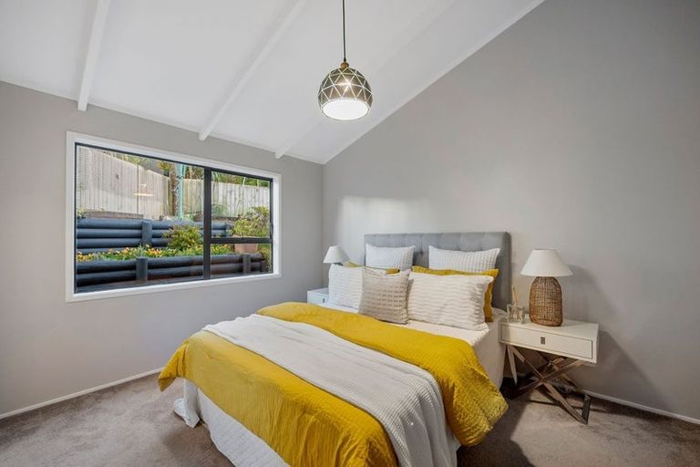 Photo of property in 92 Braemar Road, Castor Bay, Auckland, 0620