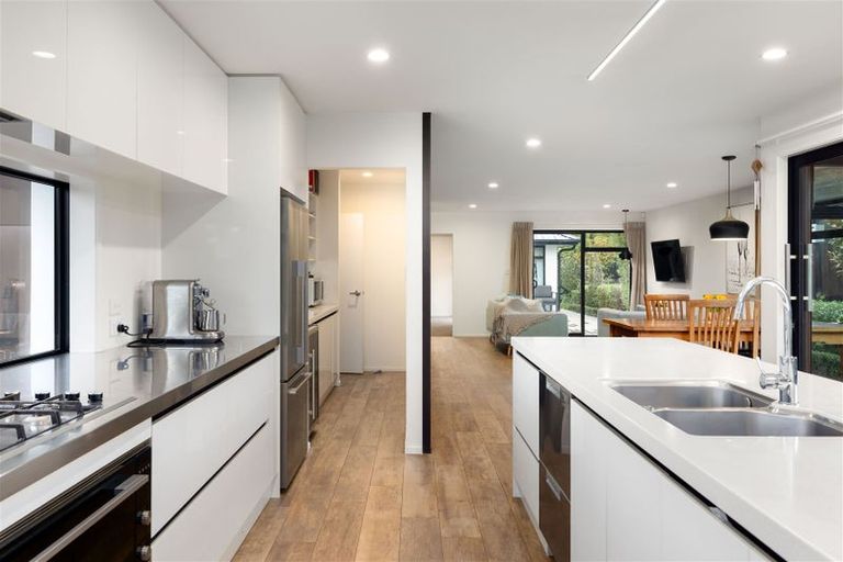 Photo of property in 67 Mays Road, St Albans, Christchurch, 8052