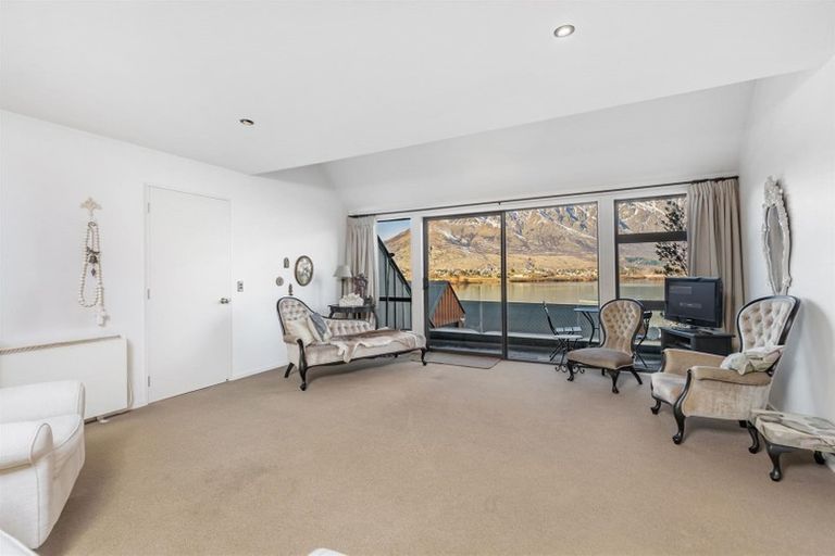 Photo of property in Marina Village, 1/10 Marina Drive, Frankton, Queenstown, 9300