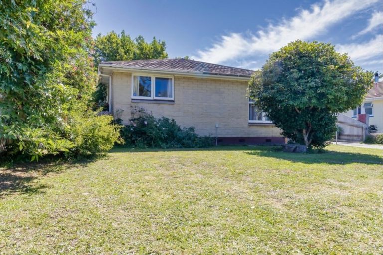 Photo of property in 72 Lipscombe Crescent, Havelock North, 4130