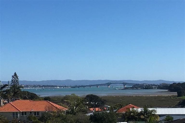 Photo of property in 32 Regent Street, Devonport, Auckland, 0624