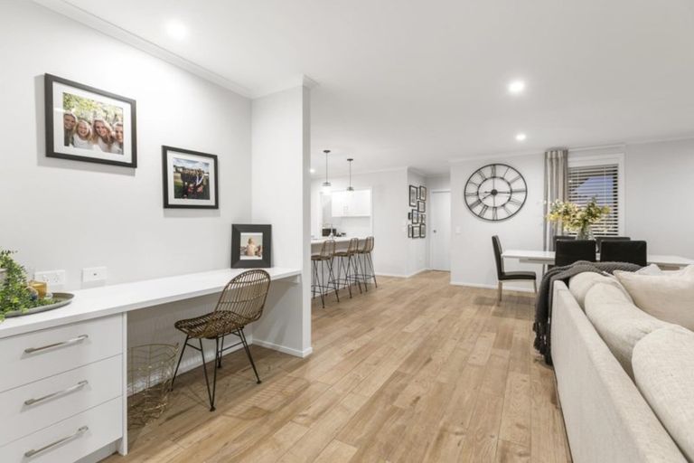 Photo of property in 4 Harding Drive, Papamoa Beach, Papamoa, 3118