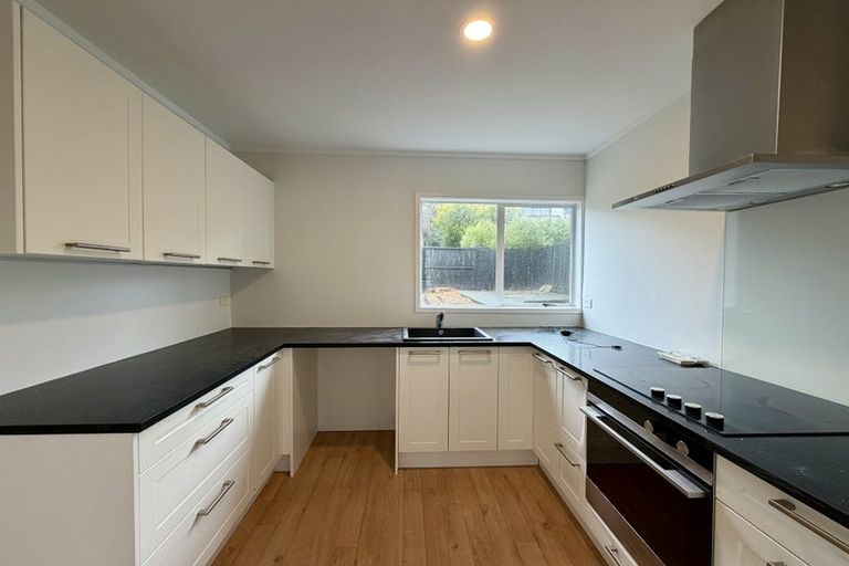 Photo of property in 1/12 Steen Place, Mangere Bridge, Auckland, 2022