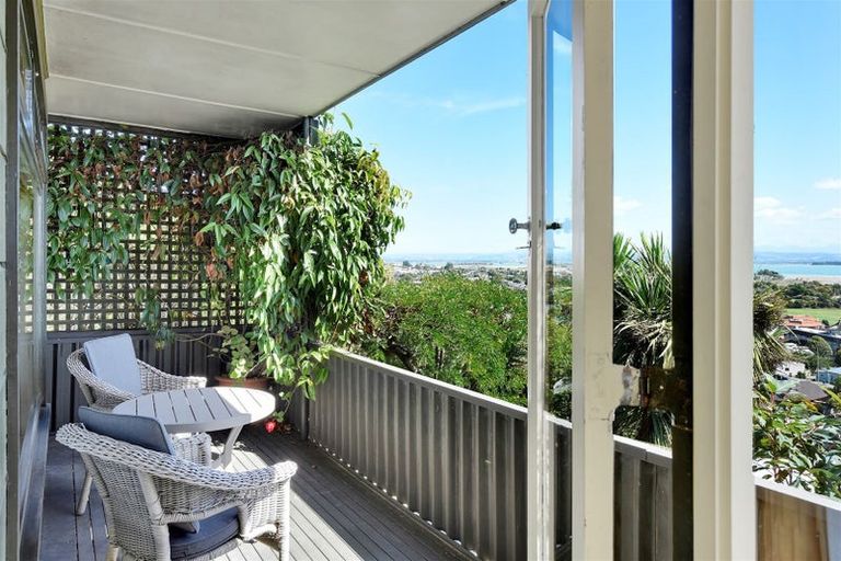 Photo of property in 18 Champion Terrace, Moana, Nelson, 7011