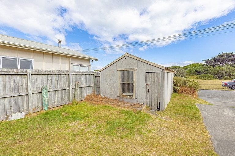 Photo of property in 12 Seafront Road, Castlecliff, Whanganui, 4501