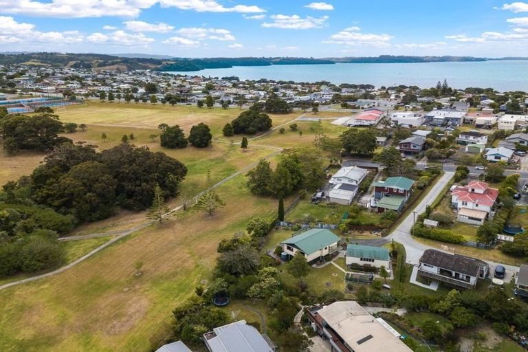 Photo of property in 40 Foster Crescent, Snells Beach, 0920