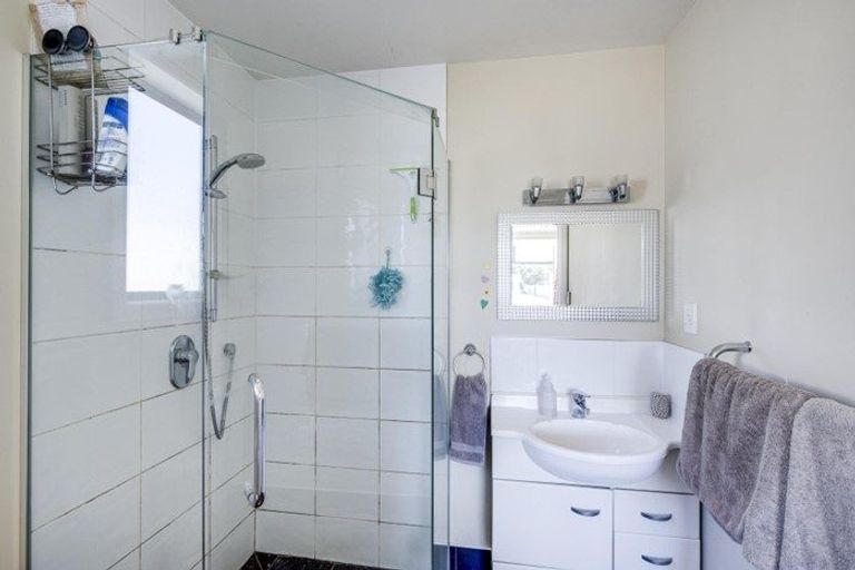 Photo of property in 28 Vigor Brown Street, Napier South, Napier, 4110