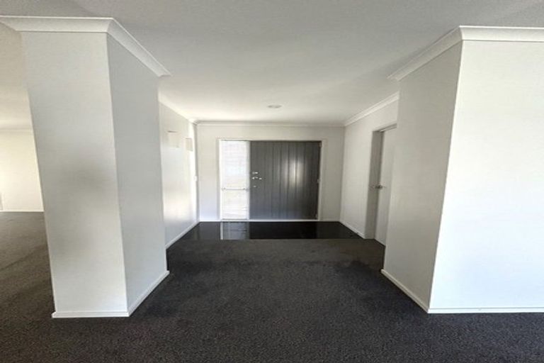 Photo of property in 71 Links Drive, Waiwhakaiho, New Plymouth, 4312
