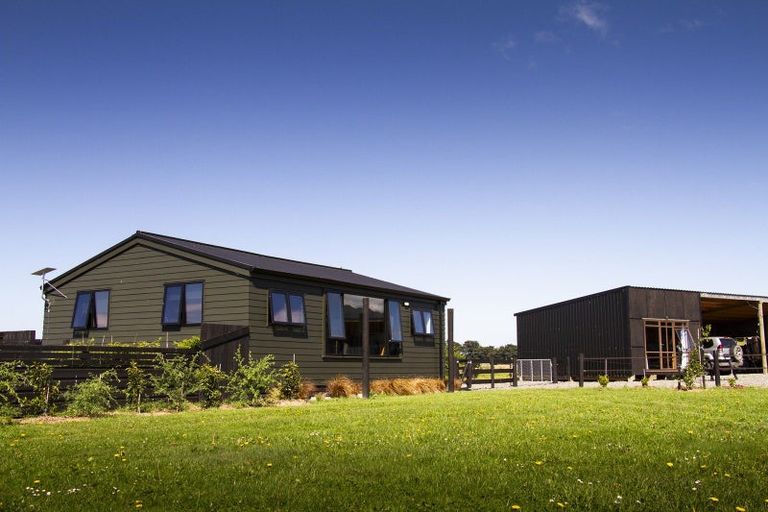 Photo of property in 490 Maharahara Road, Dannevirke, 4972