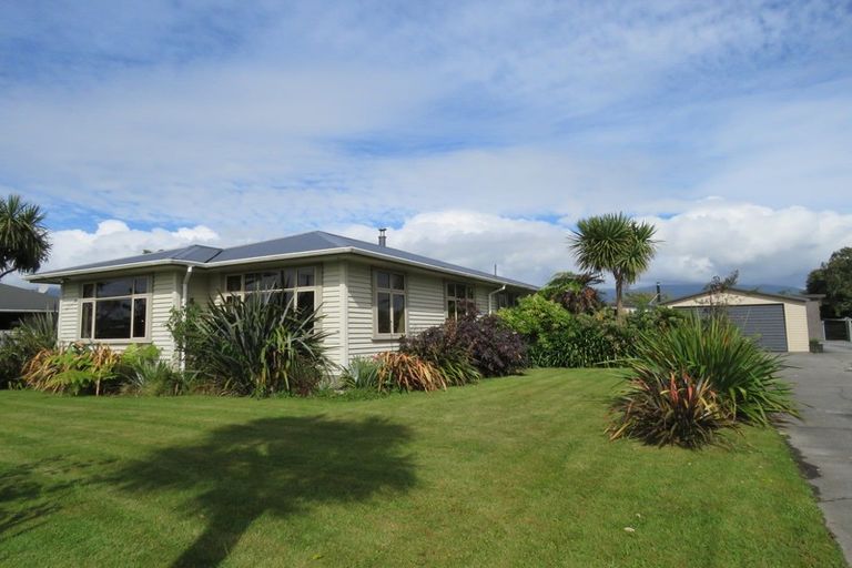 Photo of property in 32 Brougham Street, Westport, 7825