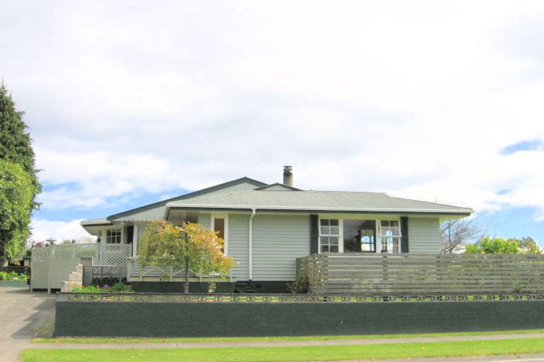 Photo of property in 23 Tamatea Road, Taupo, 3330