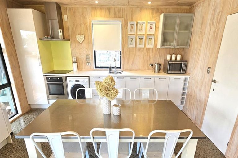 Photo of property in 108 Kelly Jade Avenue, Matarangi, Whitianga, 3592