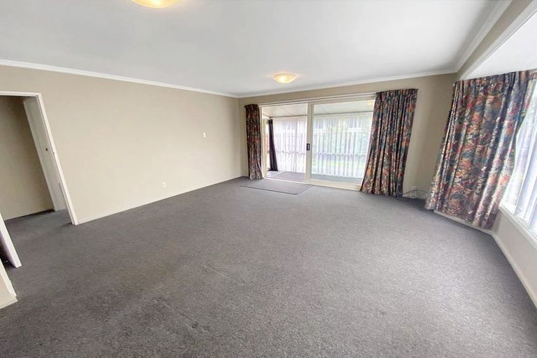 Photo of property in 1/46 Prestons Road, Redwood, Christchurch, 8051