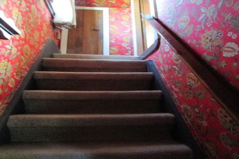 Photo of property in 36 Voelas Road, Lyttelton, 8082