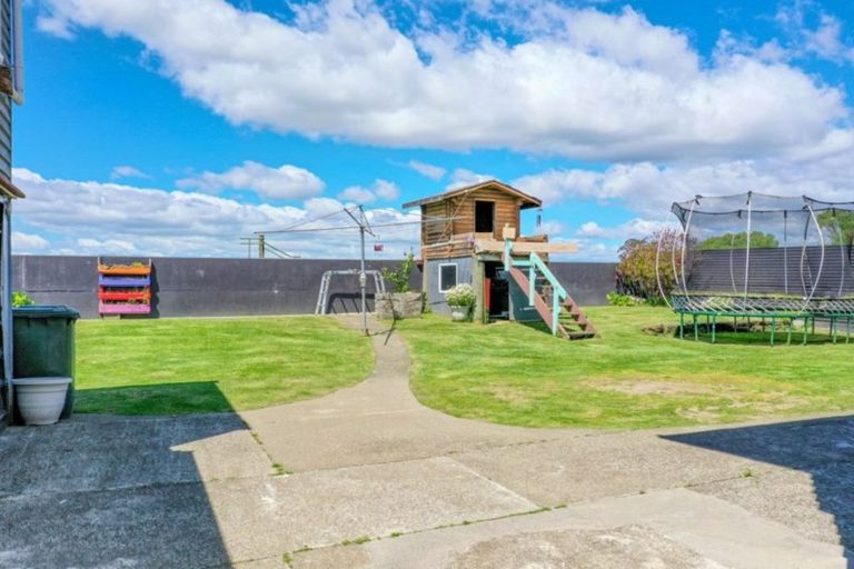 Photo of property in 97 College Road, Edgecumbe, 3120