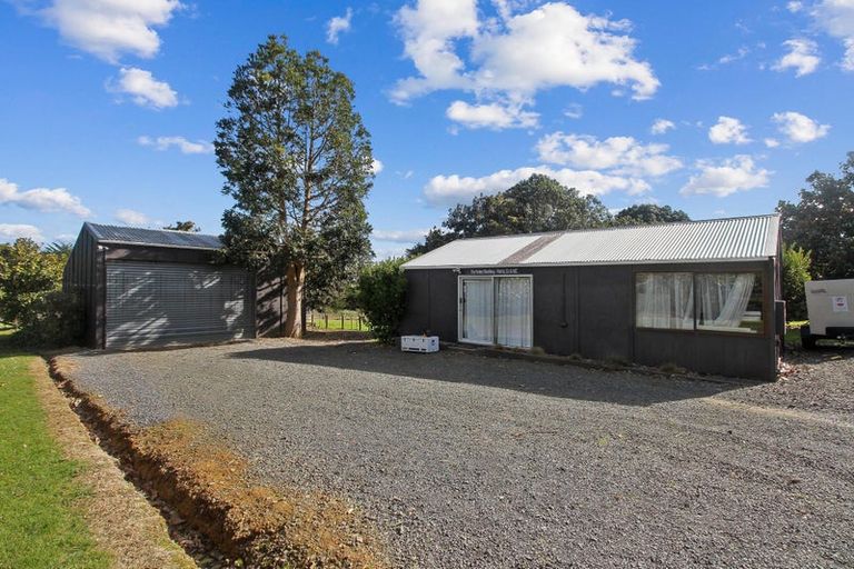 Photo of property in 112a Mcrobbie Road, Kingseat, Papakura, 2580
