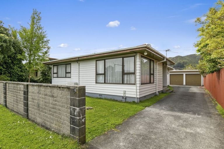 Photo of property in 81 Cambridge Terrace, Waterloo, Lower Hutt, 5011