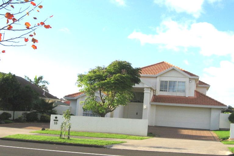 Photo of property in 16 Jane Eyre Drive, Somerville, Auckland, 2014