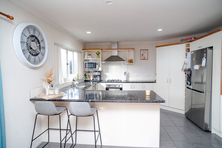 Photo of property in 3 Friar Close, Flat Bush, Auckland, 2019