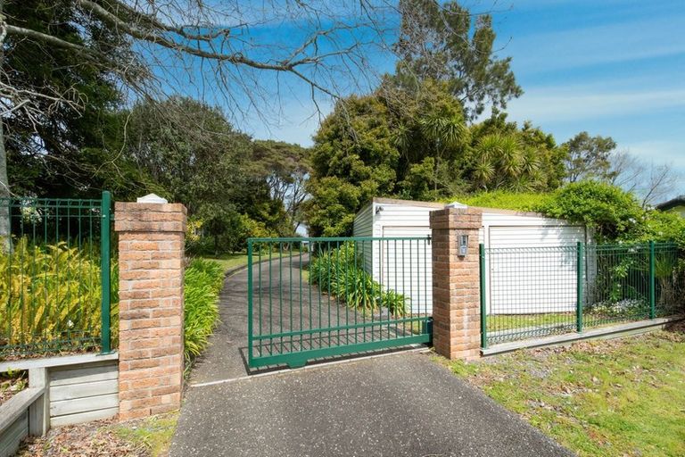 Photo of property in 18 Trig Road, West Harbour, Auckland, 0618