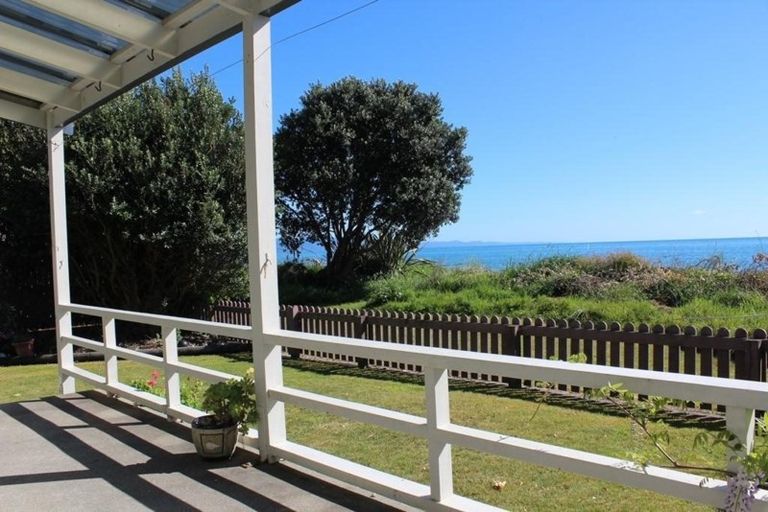 Photo of property in 256 Patons Rock Road, Patons Rock, Takaka, 7182