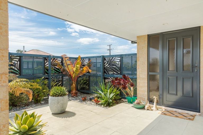 Photo of property in 34 Fonblanque Street, Westport, 7825