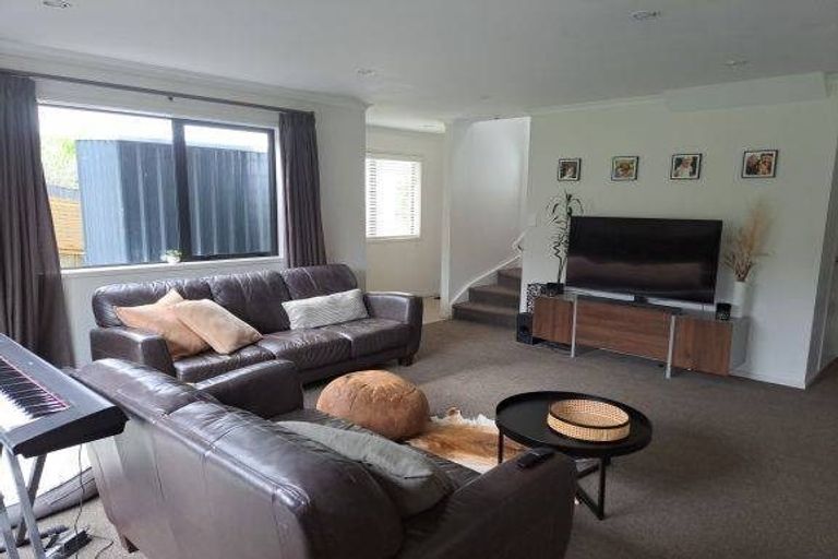 Photo of property in 49 Maylee Crescent, Gulf Harbour, Whangaparaoa, 0930
