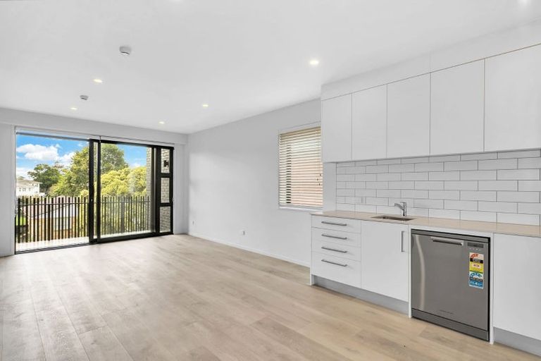 Photo of property in 103/2b Matatiki Street, Northcote, Auckland, 0627
