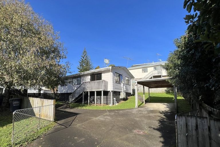 Photo of property in 50 Sungrove Rise, Sunnyvale, Auckland, 0612