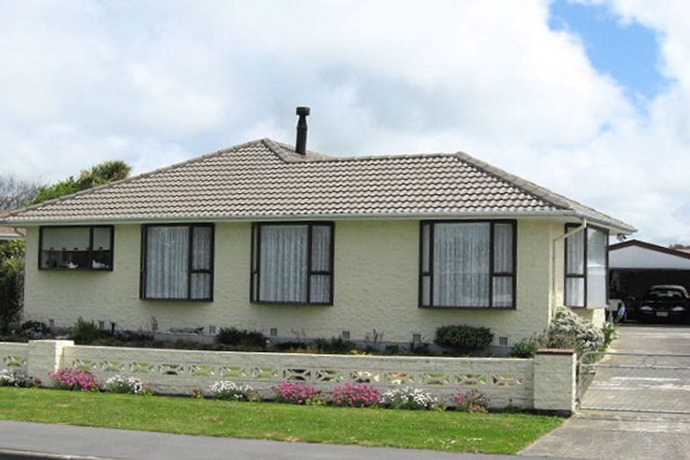 Photo of property in 14 Bracebridge Street, Kaiapoi, 7630