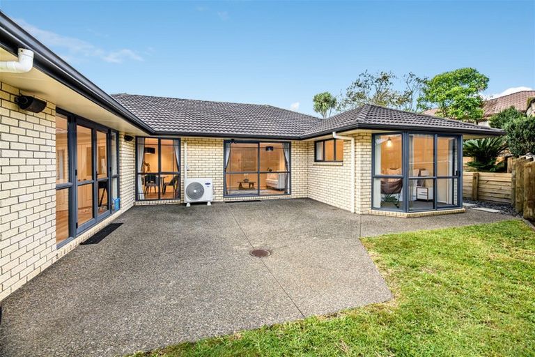 Photo of property in 4 Chelmsley Avenue, Henderson, Auckland, 0612