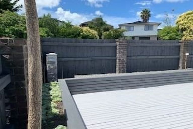 Photo of property in 1/50 Edgeworth Road, Glenfield, Auckland, 0629