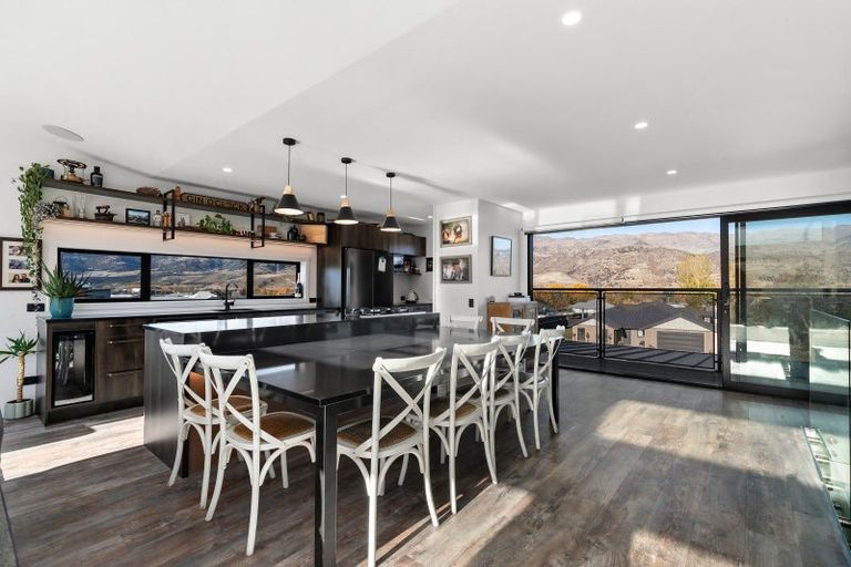 Photo of property in 59 Stratford Drive, Mount Pisa, Cromwell, 9383