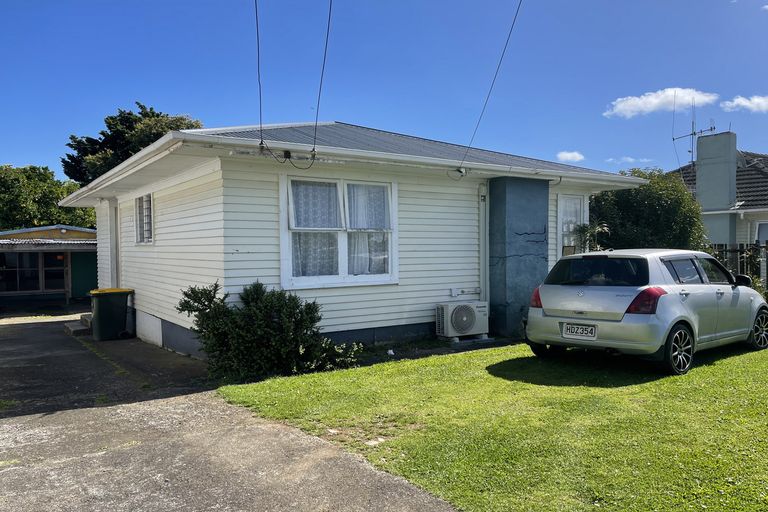 Photo of property in 20 Parker Crescent, Otara, Auckland, 2023