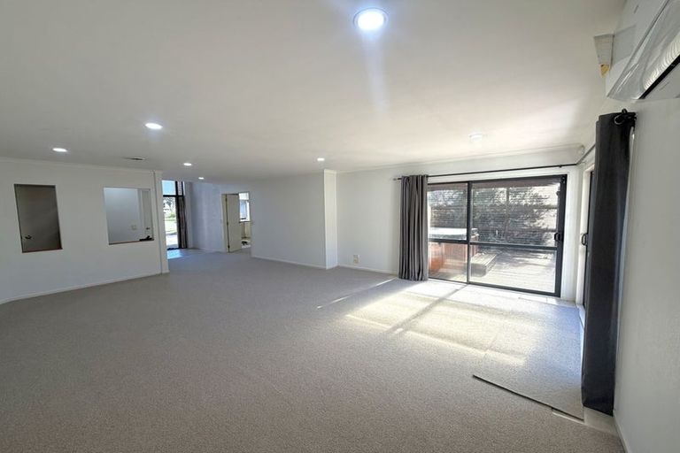 Photo of property in 311 Chapel Road, Flat Bush, Auckland, 2016