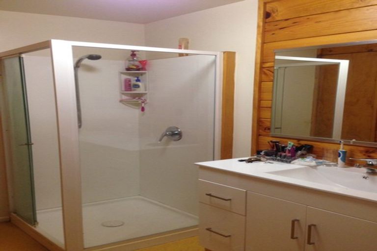 Photo of property in Te Awhina Apartments, 6/22 Sussex Street, Mount Cook, Wellington, 6021