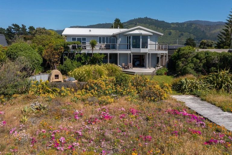 Photo of property in 120 Rarangi Beach Road, Rarangi, Blenheim, 7273
