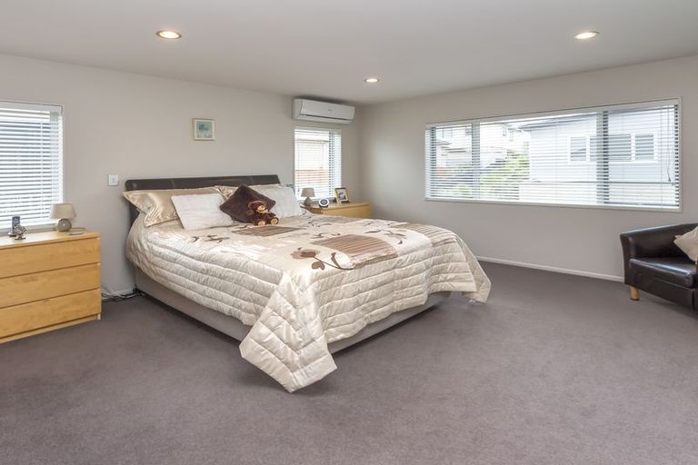 Photo of property in 12 Askerne Drive, Flat Bush, Auckland, 2016
