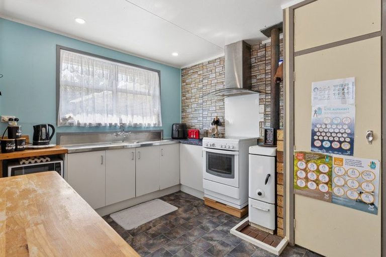 Photo of property in 16 Meadows Lane, Huntly, 3700