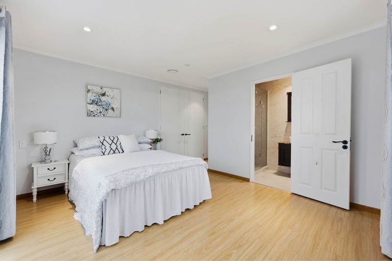 Photo of property in 45a Bradbury Road, Botany Downs, Auckland, 2010