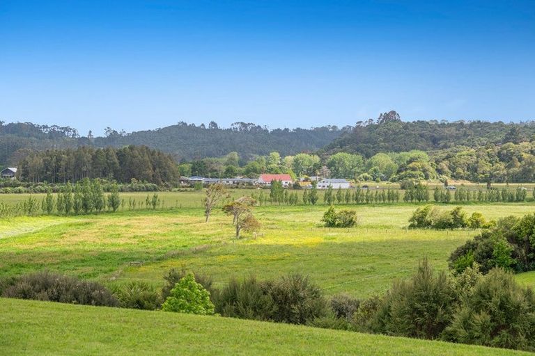 Photo of property in 22 Awatiro Drive, Kaukapakapa, 0871