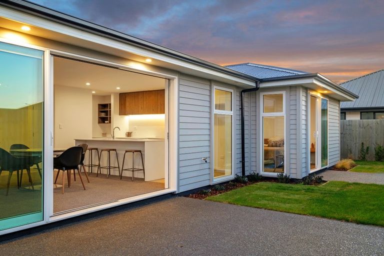 Photo of property in 4 Mackinnon Street, Marshland, 8083